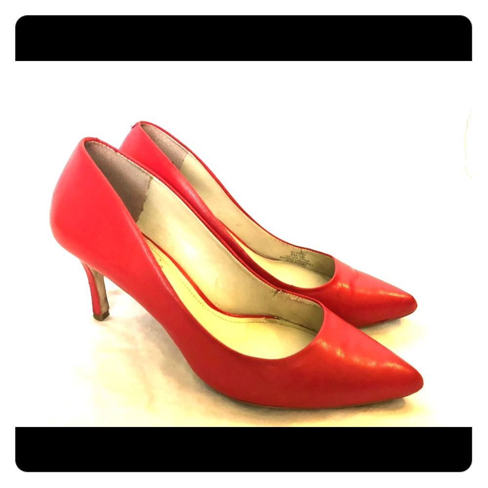 Coral BCBG Generation leather pumps- gently used